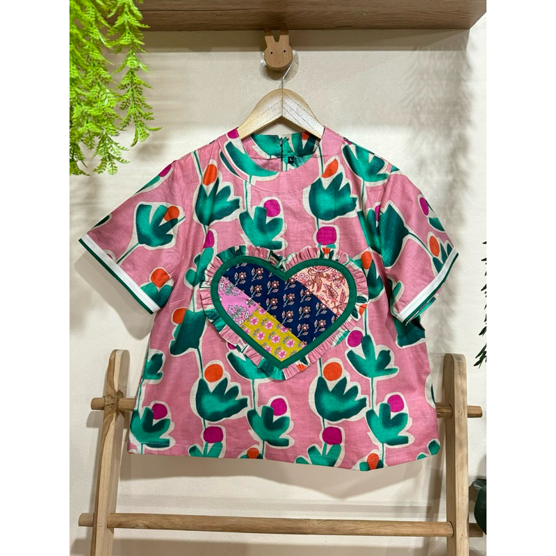 เสื้อคอตต้อนอินเดียแต่งผ้าต่อหัวใจหน้าอก