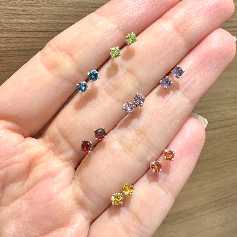 [พร้อมส่งราคาพิเศษ ] ต่างหูเงินแท้ 925 ฝังพลอยขนาด 3 มิล สามารถใส่ติดหูใส่เป็น everyday look ใส่ง่ายเข้าได้กับทุกชุด