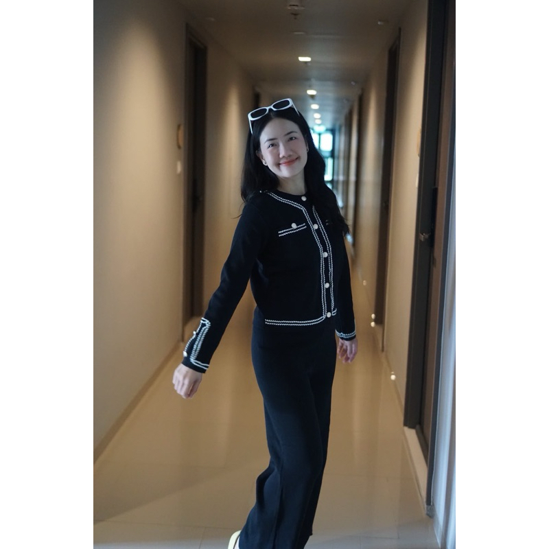 ชุดเซต สไตร์เกาหลี airport look พร้อมส่ง ผ้านิ่ม กระดุมเงิน ตัวจริงสวยม๊าก