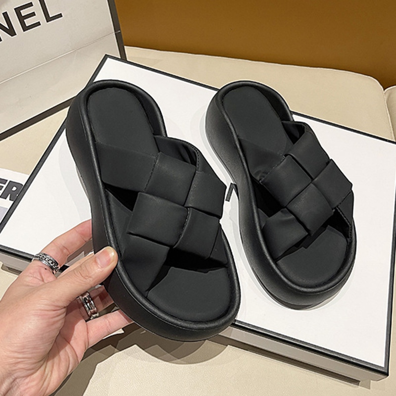 Walkon พิกัดของดีราคาถูก รองเท้าแตะแฟชั่นแบบสวมสำหรับผู้หญิง รุ่นนี้งานแนะนำเลย ดีเทลคือสวยทันสมัยมาก มีให้เลือก 3 สี วั