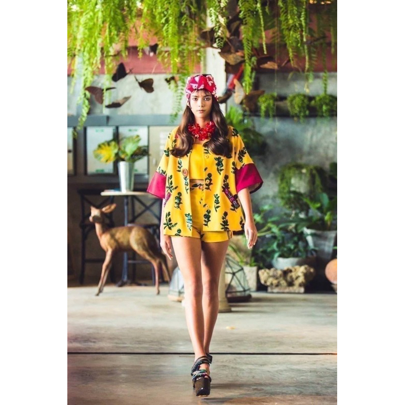 เสื้อคลุมKlosetปักทั้งตัว