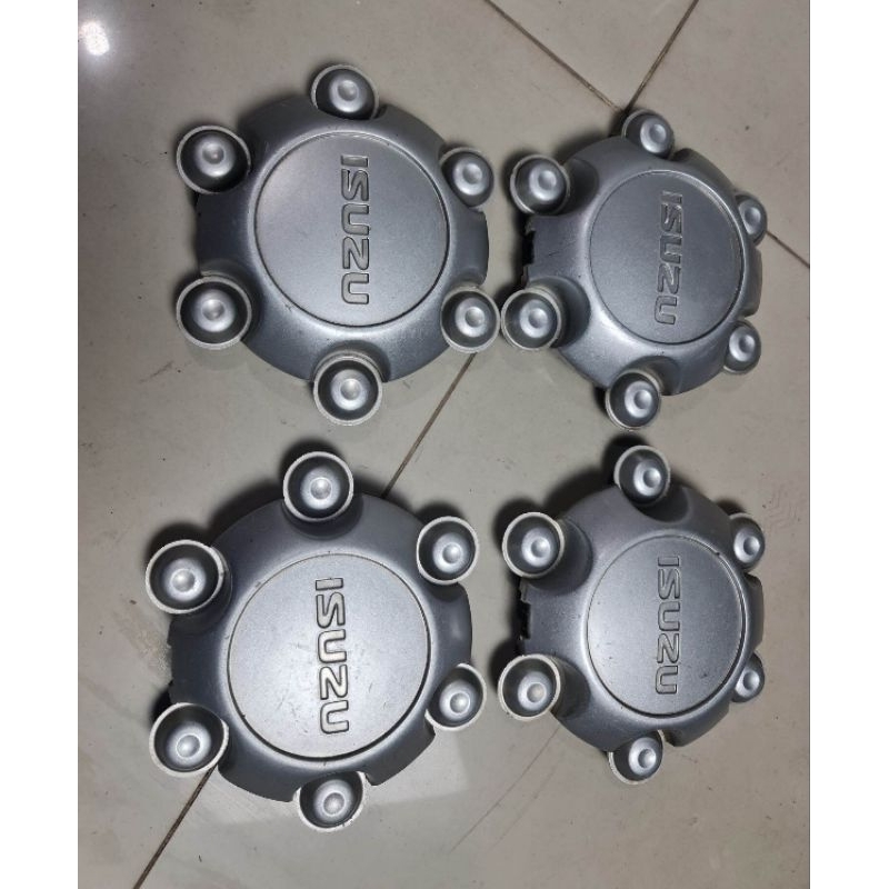 ฝาครอบดุมล้อ​ISUZU มือสองสภาพดีพร้อมใช้งาน(ราคาต่อ1ชิ้น)มีบริการเก็บเงินปลายทาง