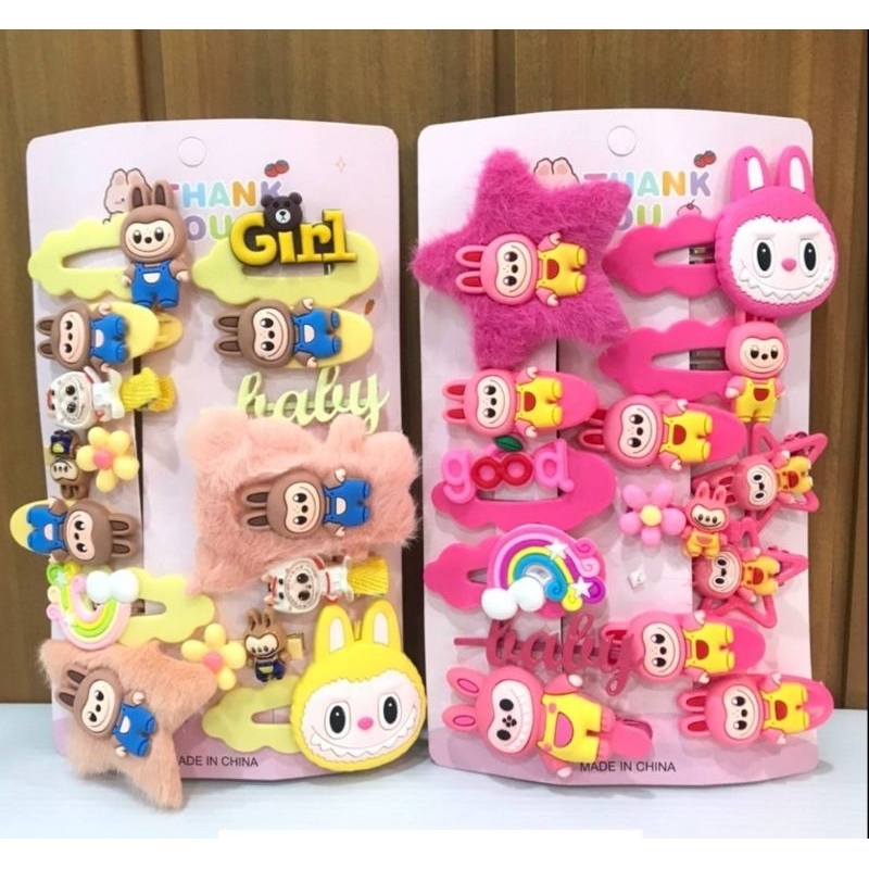 กิ๊บเซตสุ่มเเบบเเผงละ14ชิ้นลายน่าร๊ากกกเลือกสีได้ส่งเเบบสุ่มเเบบไปนะคะ