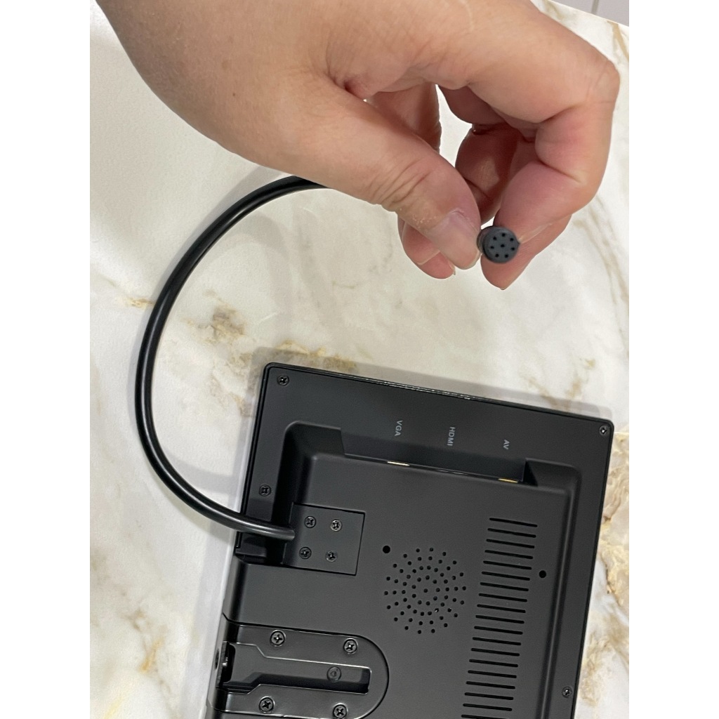 จอมอนิเตอร์ติดรถยนต์ขนาด 7 นิ้ว HDMI VGA AV monitor 7 inch รองรับ ช่องเสียบหลายชนิด เช่น VGA และ HDMI ,AV ซึ่งมีแต่รุ่นใ