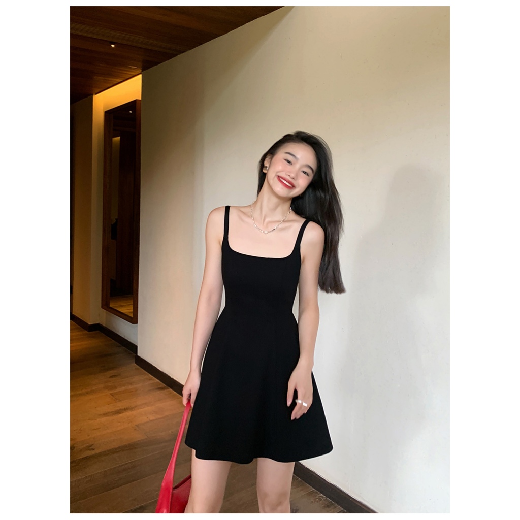 Beryl ชุดเดรสสั้น  เดรสกระโปรงสายเดี่ยว ออกงานได้ ชุดไปทะเล เรียบหรูเก็บเอวใส่แล้วดูผอม สำหรับผู้หญ