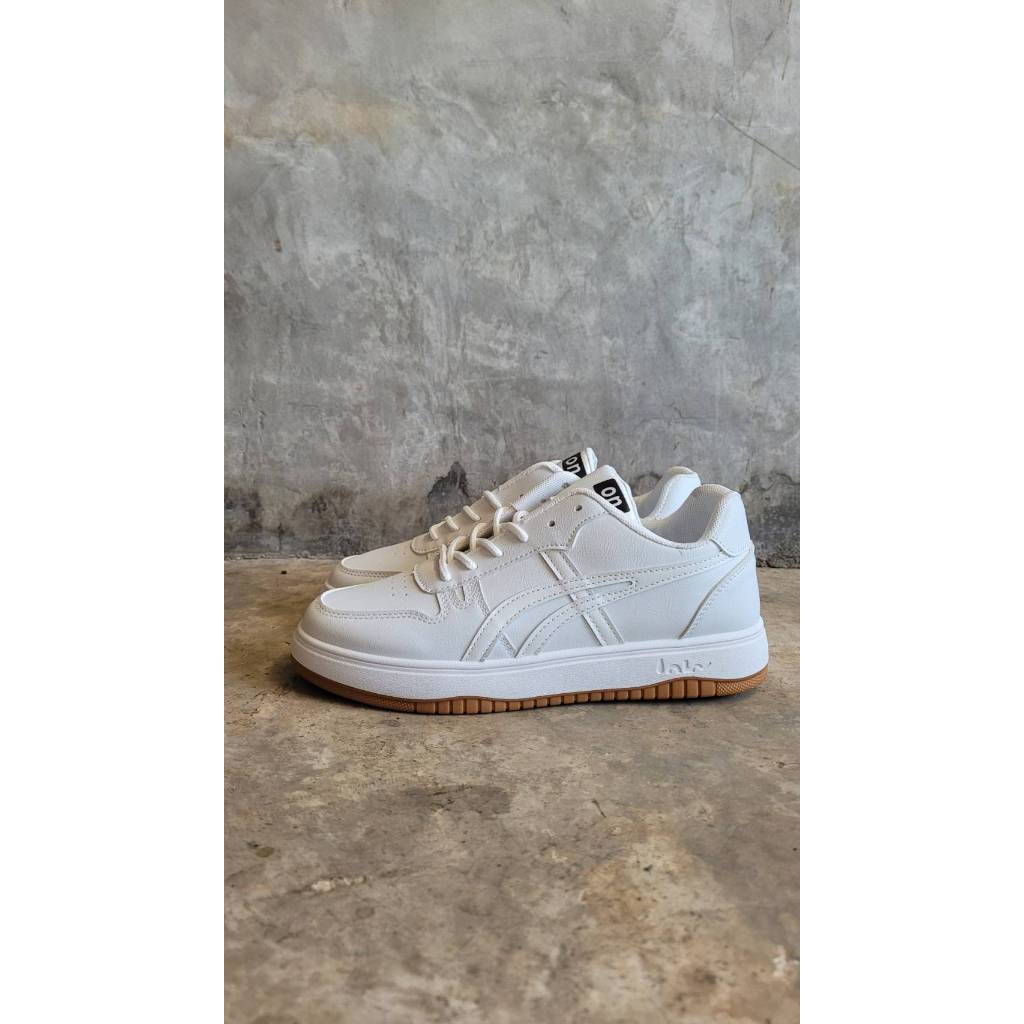 รองเท้าผ้าใบ เซฟตี้ หัวเหล็ก แนวแฟชั่น น้ำหนักเบา ราคา 579 บ.ไม่ต้องสั่งเผื่อไซส์