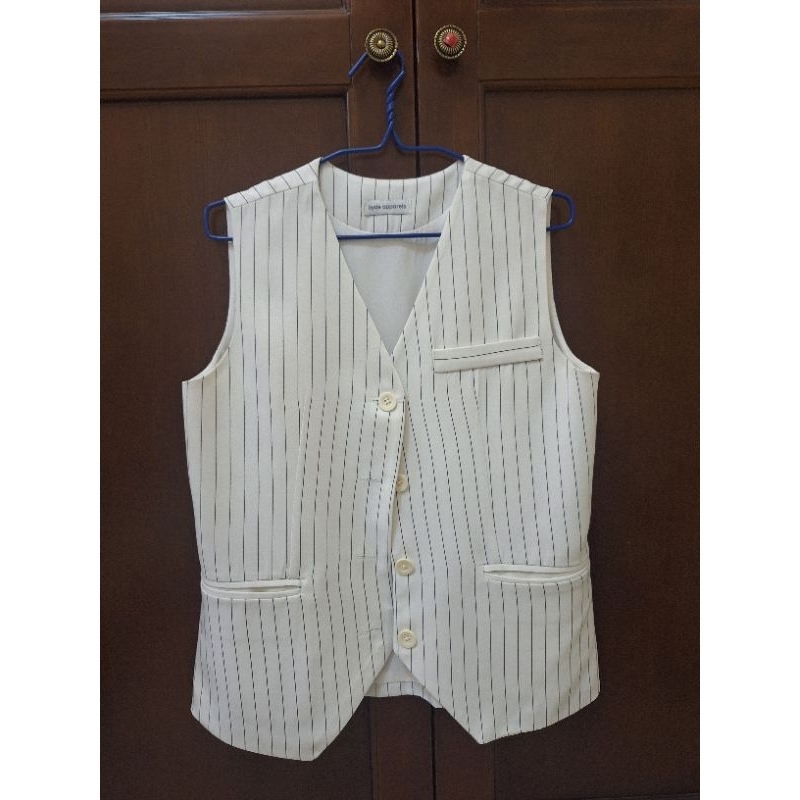 Hyde apparel vest white