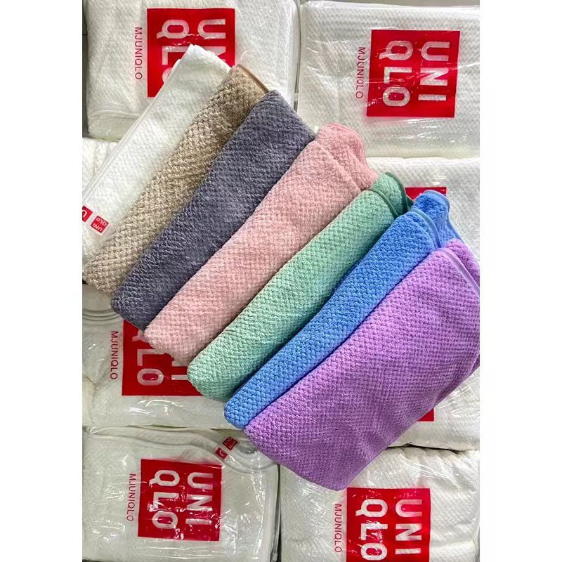 พร้อมส่ง มี6สีให้เลือก ผ้าเช็ดตัว Uniqlo ผ้านิ่มดี ขนาด70x140cm