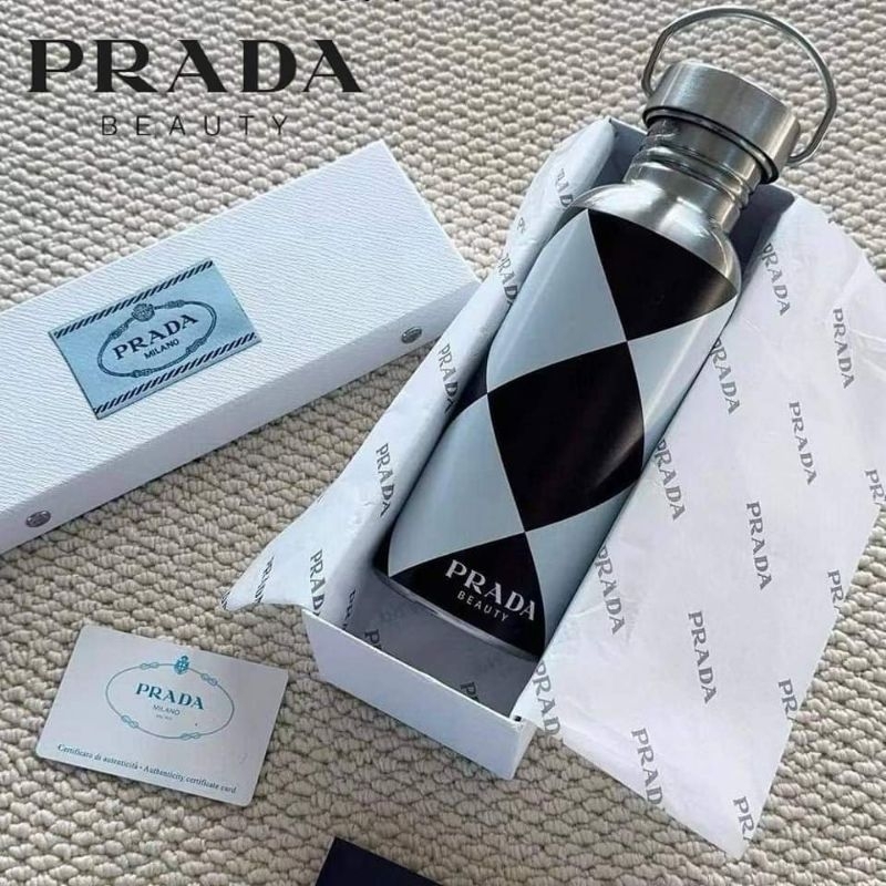 แท้ 💯 Prada Beauty Water Bottle กระบอกน้ำ Prada ✨️ Exclusive Gift Taiwan & Hongkong