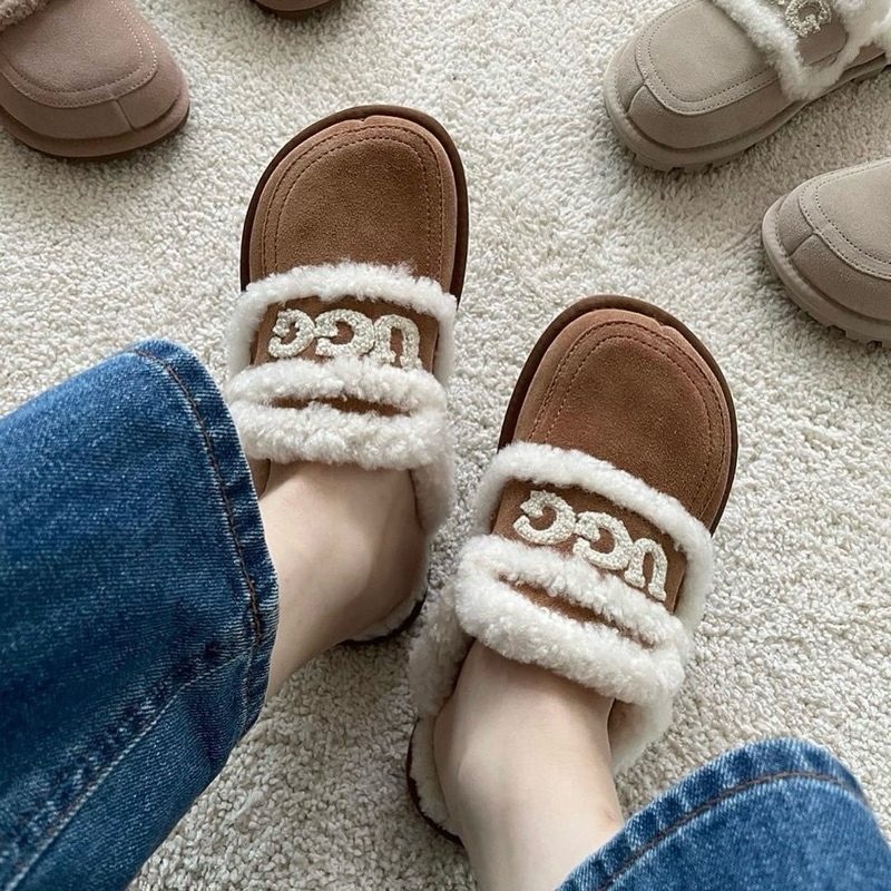 พร้อมส่งSize.37 UGG Chloe Fluffy Scuff