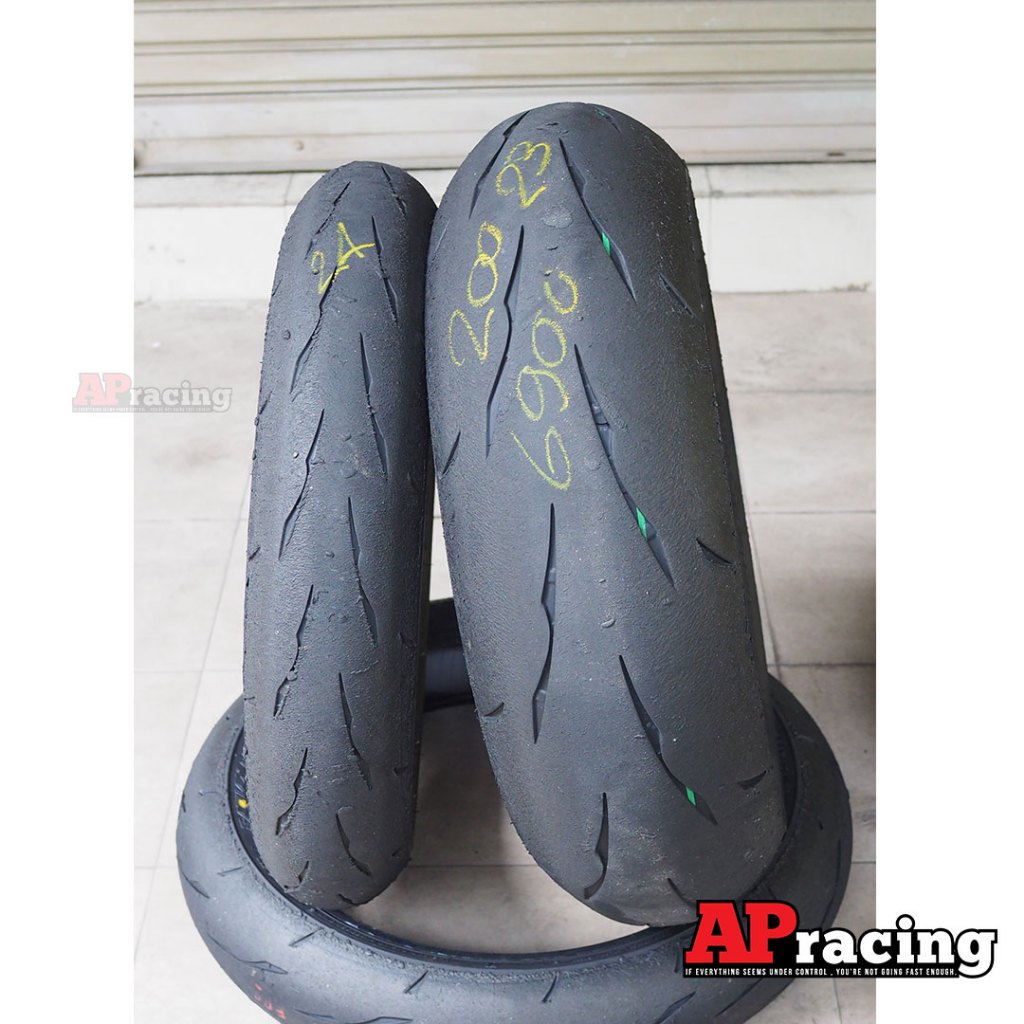 Bridgestone ยาง สนาม มือสอง วิ่งน้อย Slick R11 Racing  120/70 190/55 ZR17 ปี 24 ปี 23