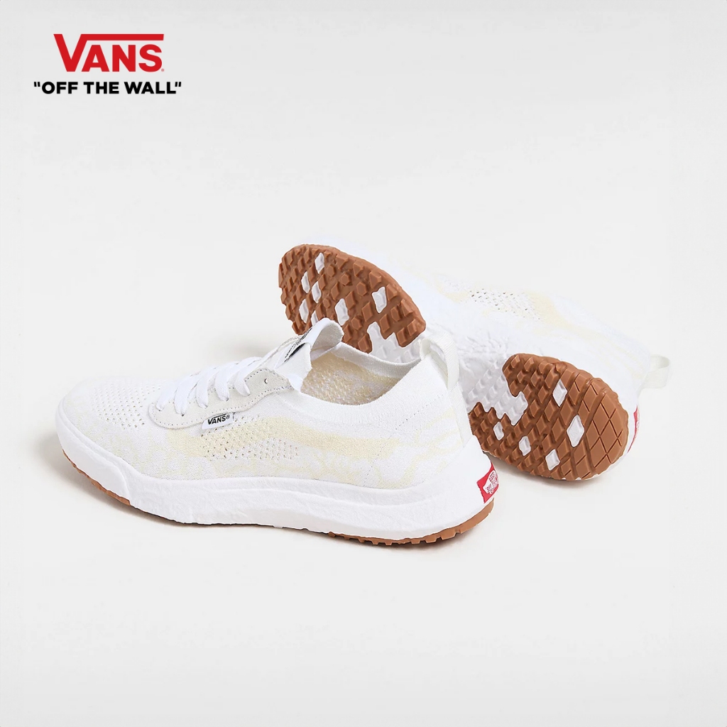 VANS UltraRange VR3 - TRUE WHITE รองเท้าผ้าใบ ผู้ชาย ผู้หญิง