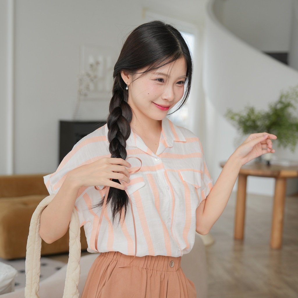 DAILYLOOK.SM --- Degree top เสื้อคอปกลายทางแขนสั้น มี 2 สี จุกๆไปเลยค่าา