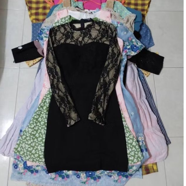 เสื้อผ้ามือ2 ยอดรวม 400-500 กดเฉพาะไลฟ์สดเท่านั้นนะคะ