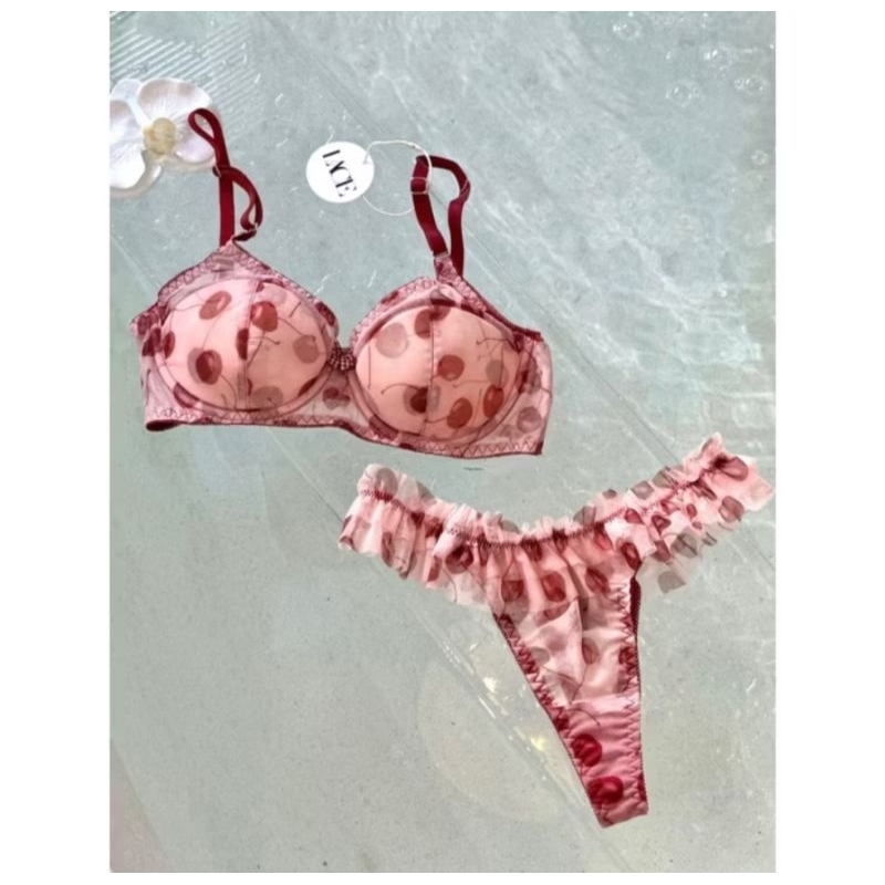 lace.lingerielover Bikini cherry set
