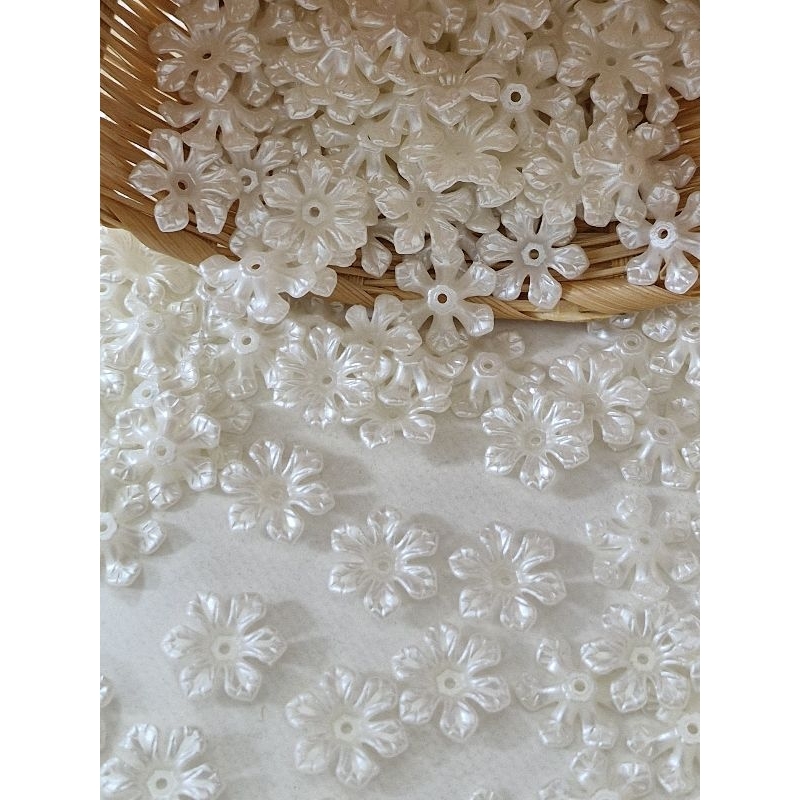 ดอกไม้บานสีครีม ขนาด18มิล ห่อ 100 ชิ้น/500ชิ้น สำหรับตกแต่งงานฝีมือ งานDIY