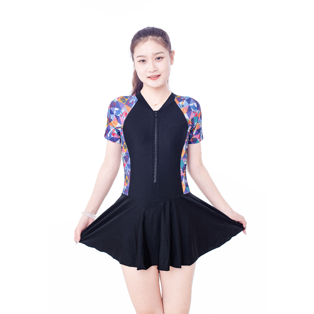 รุ่น:39079 ชุดว่ายน้ำวันพีชแขนสั้น-ลาย พร้อมกางเกงซับข้างในกระโปรง