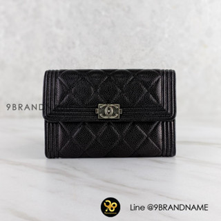 ๊Used Chanel Boy Medium Wallet Caviar RHW