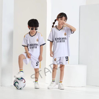 STAR5เสื้อกีฬาฟุตบอลเด็กแขนสั้น ลายสโมสรเรอัลมาดริด ยอดฮิต2023-2024 สกรีนชื่อ+เบอร์ 9 สินค้าคุณภาพA ป้ายงานปัก ราคาสบาย