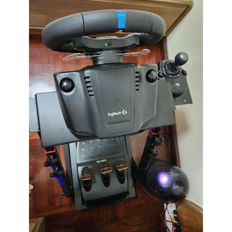 Set G29พร้อมhalf cockpitมือ2 สภาพเหมือนมือ1