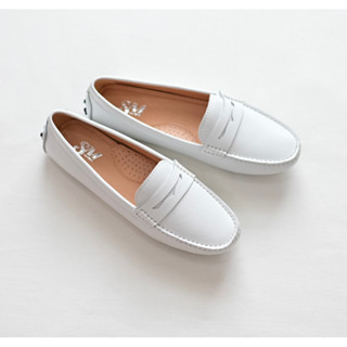 Soulmate Shoes รองเท้าหนังแท้ Classic Mate in Daisy White