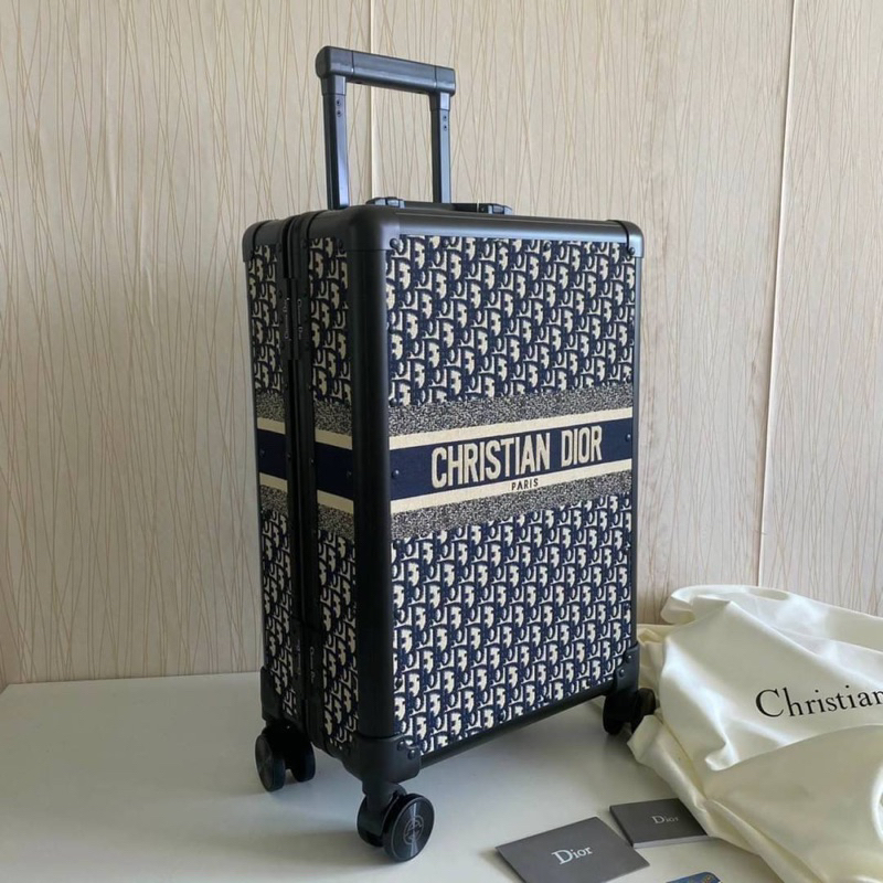 พร้อมส่งแล้ว Christian Dior Luggage 🧳กระเป๋าเดินทางล้อลาก ขนาด 20 นิ้ว งานสวยมาก  เทียบเเท้ขนาด 20 นิ้ว