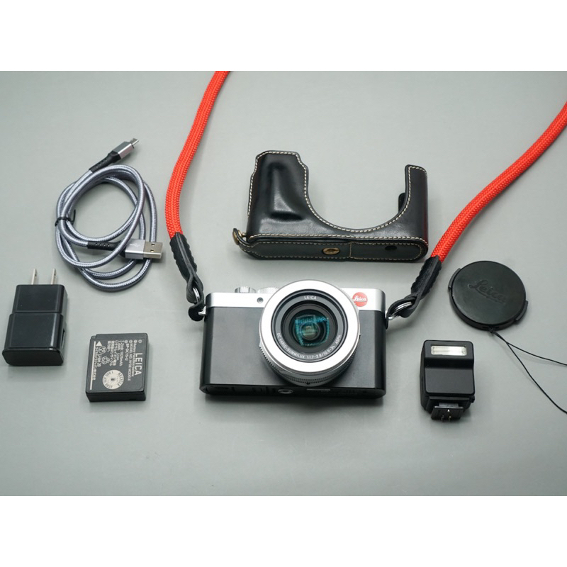 Leica D-lux7 ☀️มือสอง ☀️สภาพใช้งาน ☀️ไม่มีกล่อง ☀️ชาร์จเทียบ ☀️บอดี้มีรอยบุบ ☀️ทำงานเต็มระบบ