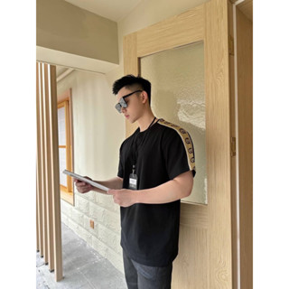 New Arrivals  Gucci T-Shirt งานออริ งานดีสุด  Size  XS 40-42” S 42-44” M 44-46” L 46-48”