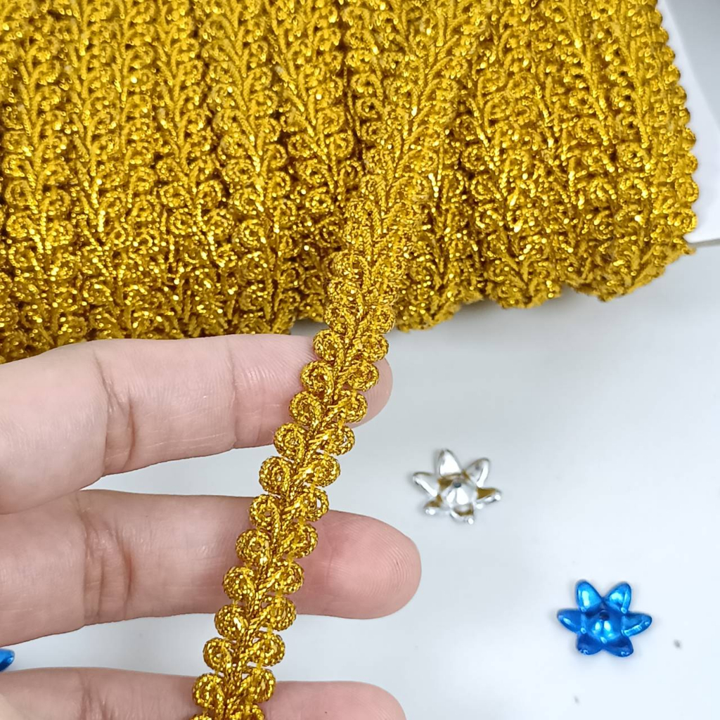 ดิ้นตะขาบ 27 บาท ตัดแบ่งขายยาว 2 เมตร เทปผ้าดิ้น  ดิ้นใบเฟิร์น สีทอง/เงิน ดิ้นตกแต่ง