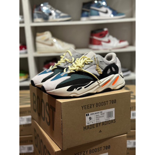 [ พร้อมส่ง ] Yeezy Boost 700 " Wave Runner " Size 36 - 46 [ H12 ]