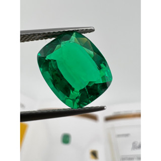 Biron Emerald 5 carats  Cushion shape