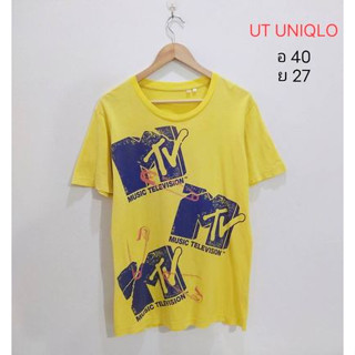 เสื้อยืดสีเหลือง Brand UT Uniqlo แท้ 100% งาน Japan คอกลม พิมพ์ลาย size M-L อก 40 ยาว 27