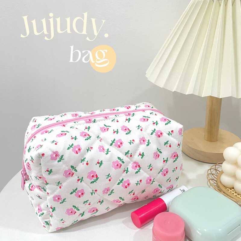 NEW Makeup bag ♡ กระเป๋าเครื่องสำอางค์ น่ารักๆ พกพา ผ้าคอตตอน มีซับในลายสก๊อต Jujudy.shop