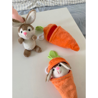 blinkgirl 〰️ พร้อมส่ง 🐰🥕 พวงกุญแจน้องกระต่ายและเแครอท ซื้อ 1 เหมือนได้ 2 เลยค่า