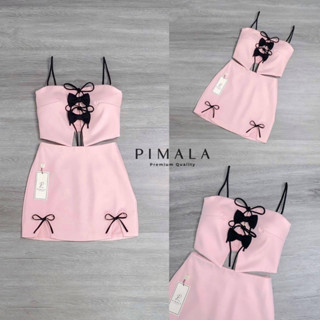 Pimala เซ็ทเสื้อสายเดี่ยวแซ่บๆสไตล์ลูกคุณหนูหวานๆผูกโบว์สีดำด้านหน้าตัดกับสีชุดลุคนี้ฮิตมากๆมีเข็มกลัดโบว์