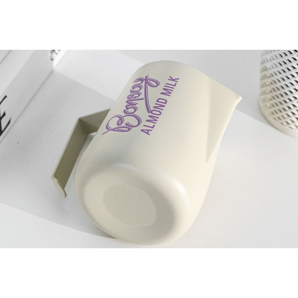 Bonsoy Almond Milk Jug เหยือกเทนม บอนซอย อัลมอนด์ ขนาด 490 ml.