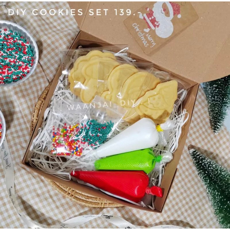 DIY Cookies Mini ​ Set คุกกี้เนยสดแต่งหน้าเอง ด้วยรอยัลไอซิ่ง คุกกี้ 5 ชิ้น ไอซิ่ง 4 สี เลือกลายคุกกี้ และสีไอซิ่งได้ค่ะ