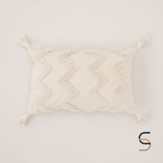 SARABARN Zig Zag Cushion Cover With Tassels | ปลอกหมอนอิงมีพู่ ลายซิกแซก สีเบจอ่อน