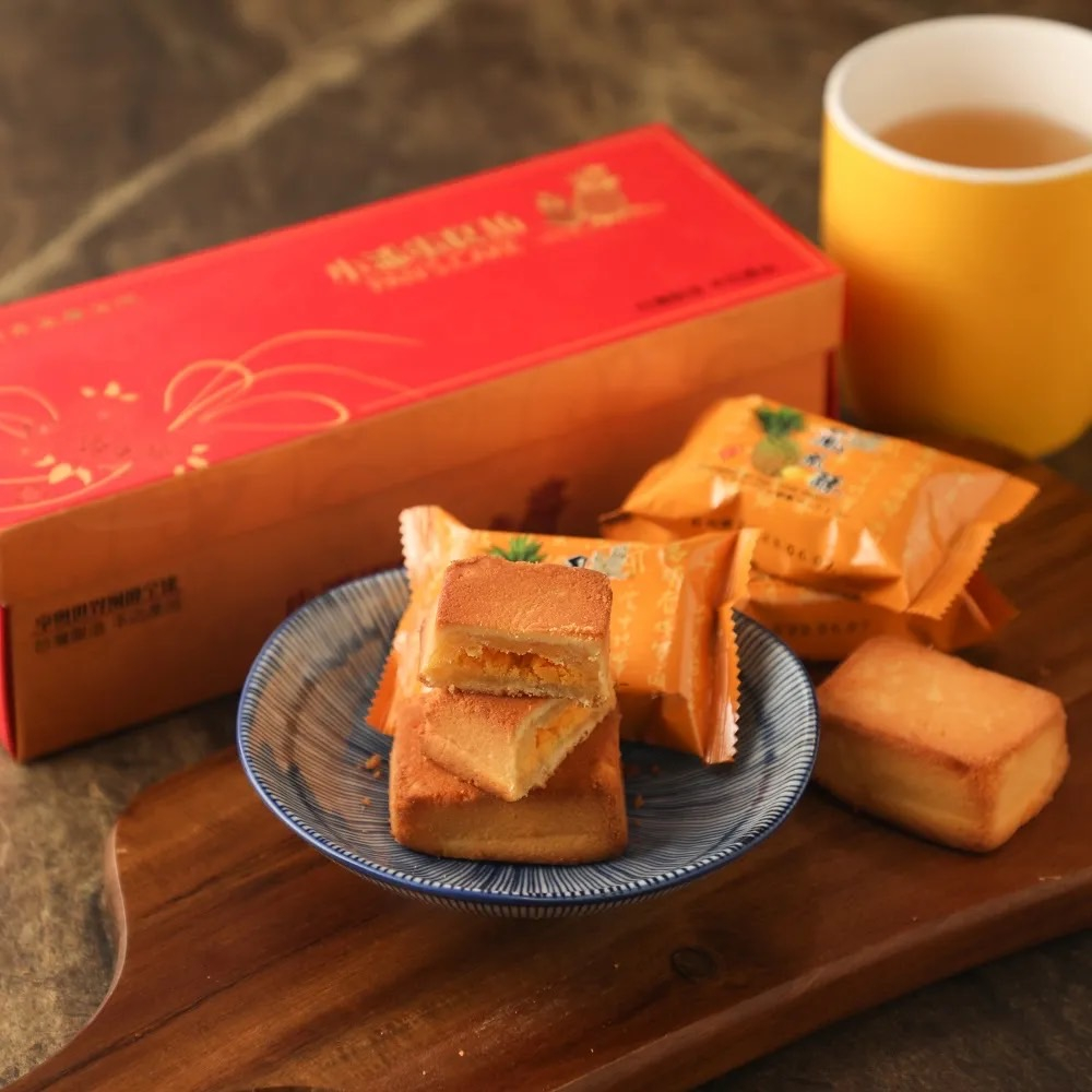 🇹🇼พร้อมพรีจากไต้หวัน🇹🇼 :  พายสับปะรด แบบมีไข่ เสี่ยวพัน 小潘鳳凰酥 Pan's Cake (12ชิ้น/กล่อง)