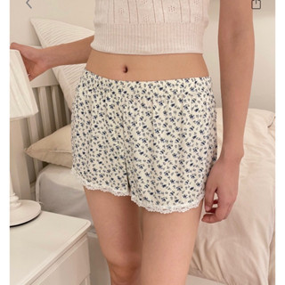 พรีออเดอร์ PREORDER Brandy Melville ของแท้ 100% Emery Floral Sweatshorts