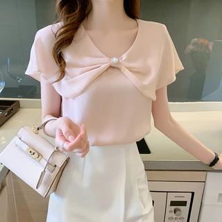 C08 🎀 อกใหญ่สุด 60 นิ้ว ! เสื้อทำงานสาวอวบปกระบายทรงโบว์ ตรงกลางประดับด้วยไข่มุกขอบทอง ✨ เรียบๆ สวยหรูดูแพงมากกกก