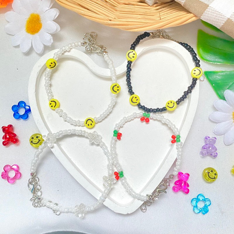 พร้อมส่ง 🇹🇭 กำไลลูกปัด สร้อยข้อมือ