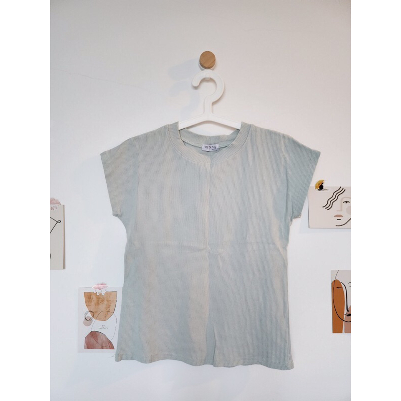 ส่งต่อเสื้อMilinna s-m สภาพไร้ตำหนิ