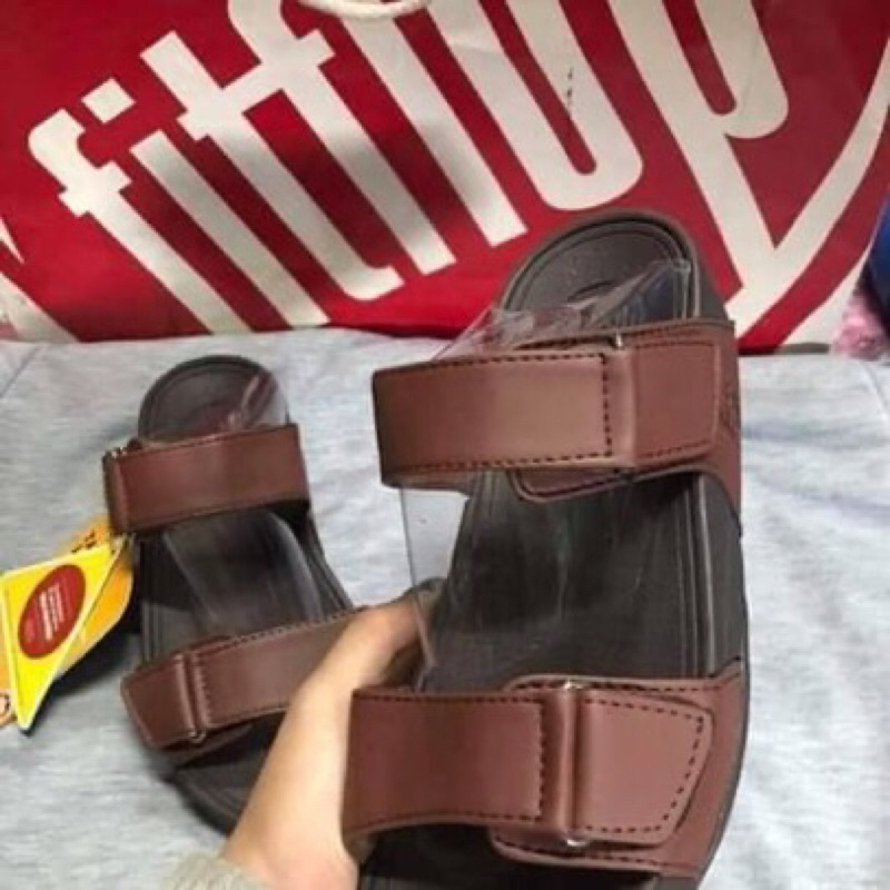 รองเท้า ฟิบฟอบ  fitflop สวมหนังเข็มขัด size 36 37 38 39 40 รุ่นหนังปรับสายได้