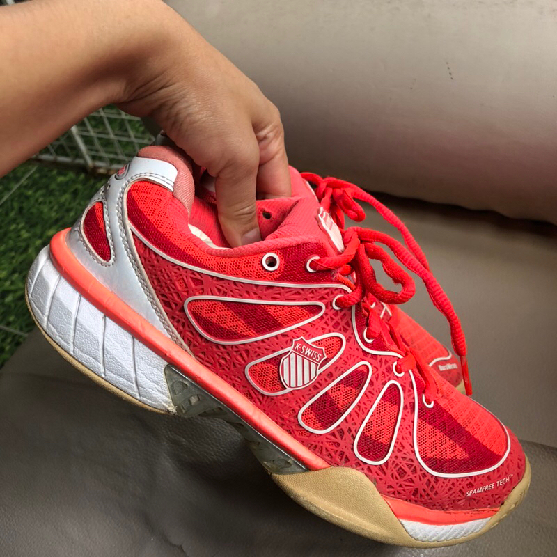 รองเท้าผ้าใบKswissมือ2(37)