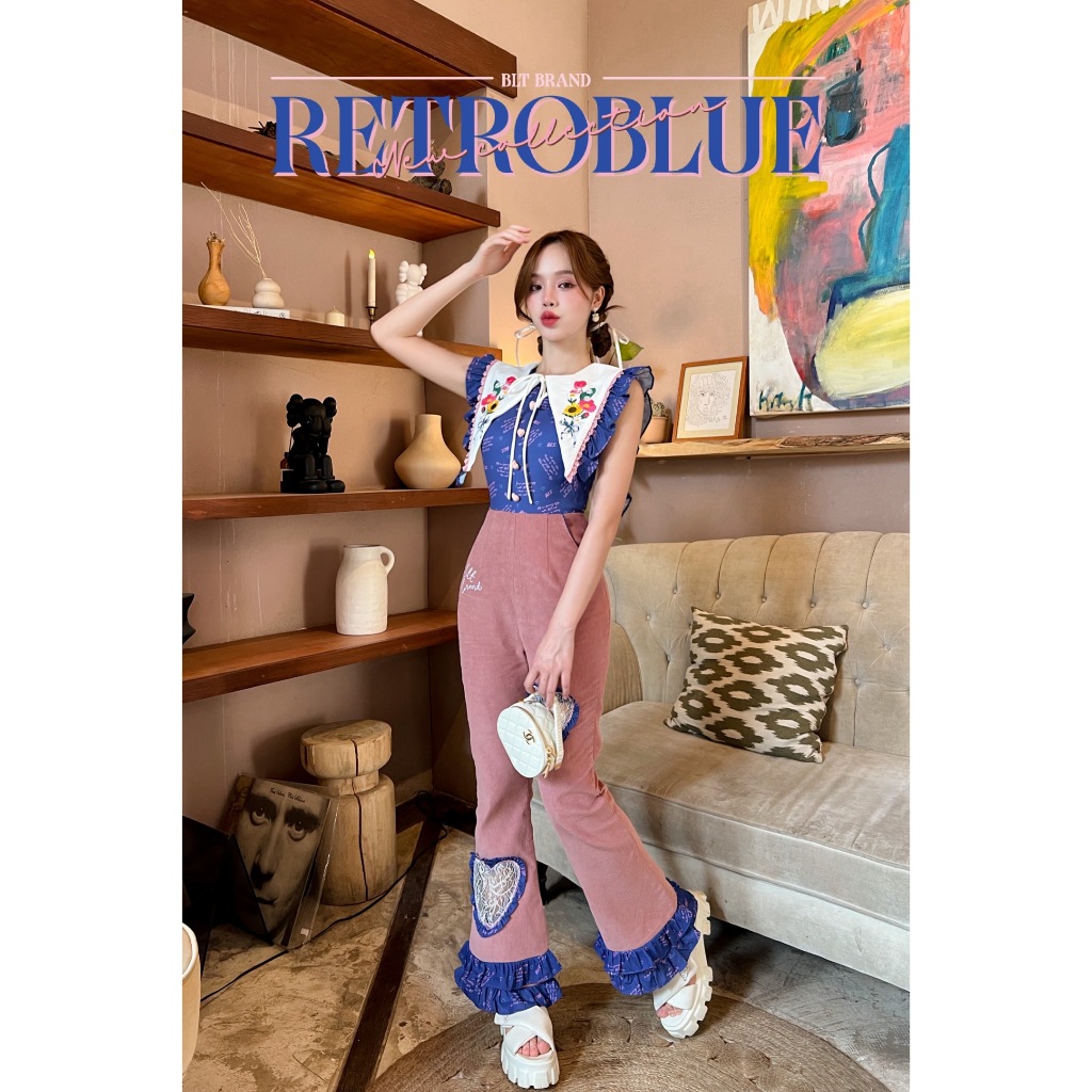 BLT BRAND การันตีเสื้อผ้าแบรนด์แท้จั๊มสูทขายาวท่อนบนน้ำเงินกางเกงชมพู ลายปักที่ปก คอปกสีขาวปักดอกไม้