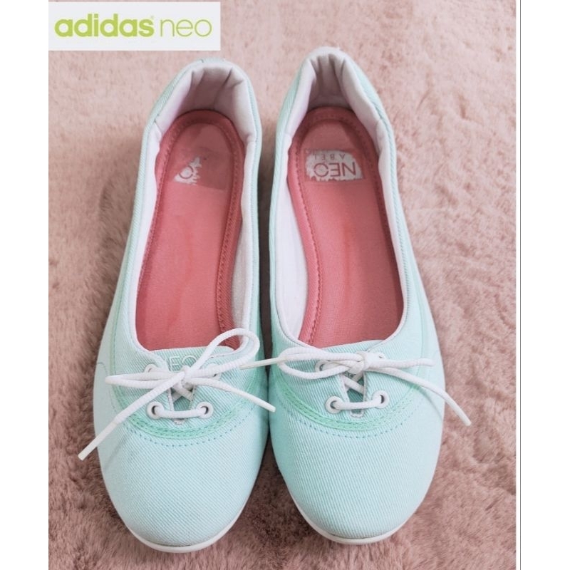 Adidas neo รองเท้าผ้าใบสีฟ้าอ่อน ไซส์36-37  สินค้าพร้อมส่ง
