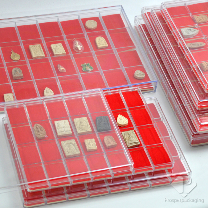 กล่องใส่พระพร้อมฝาปิด(PM.FM)ภายในมีโฟมบุผ้ากำมะหยี่สีแดงล้วน จัดเก็บเครื่องประดับและของสะสม วัสดุพลาสติกคุณภาพดีแข็งแรง