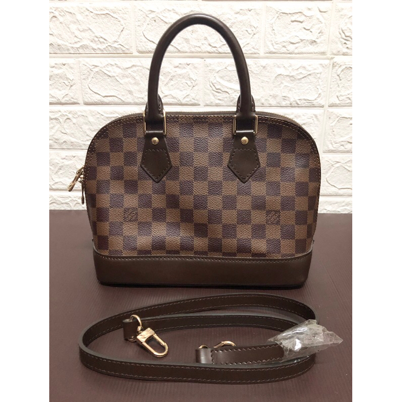 กระเป๋าสะพาย Louis Vuitton ถอดสายสะพายเป็นกระเป๋าถือได้ ของใหม่ไม่เคยใช้