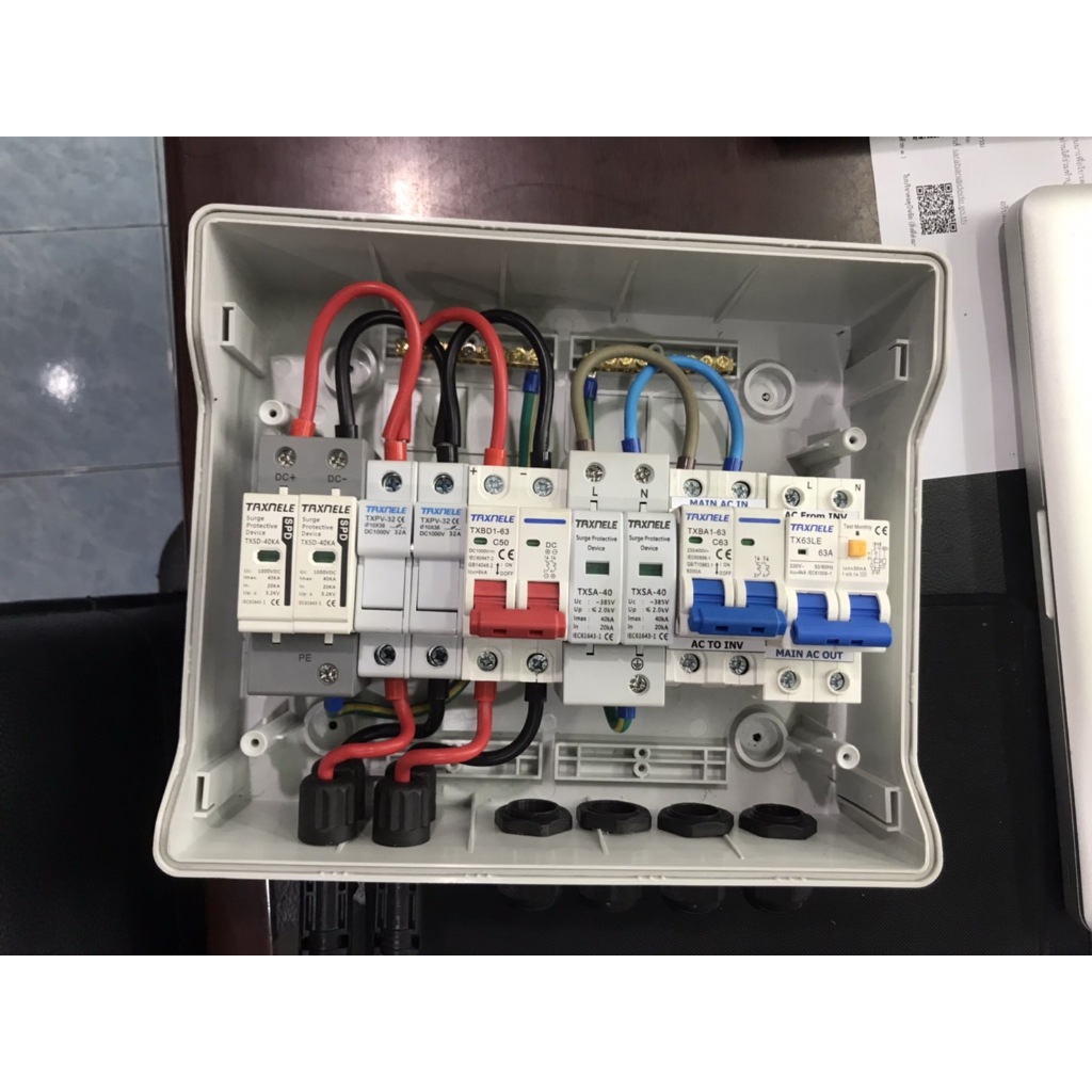 ตู้คอมบายเนอร์สำหรับระบบโซล่าเซลล์ OnGrid OffGrid AC-DC Combiner box 1String โซล่าเซลล์ระบบออนกริดขนาด 1.5-5Kw